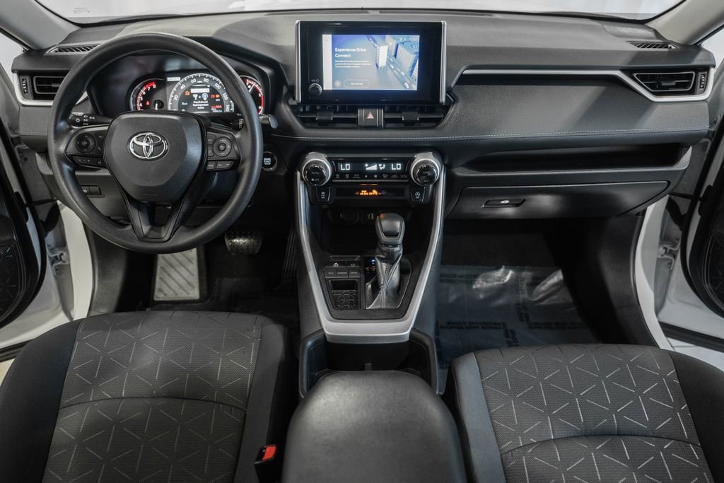 Used 2023 Toyota RAV4 XLE FWD image 17