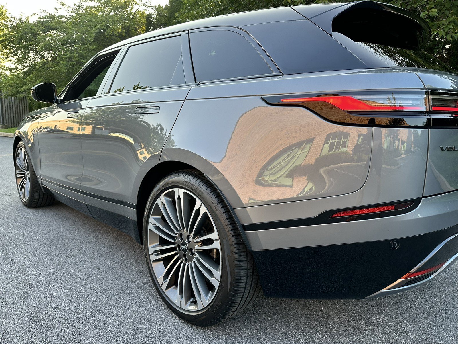 Used 2024 Land Rover Range Rover Velar Dynamic HSE AWD/4WD image 91
