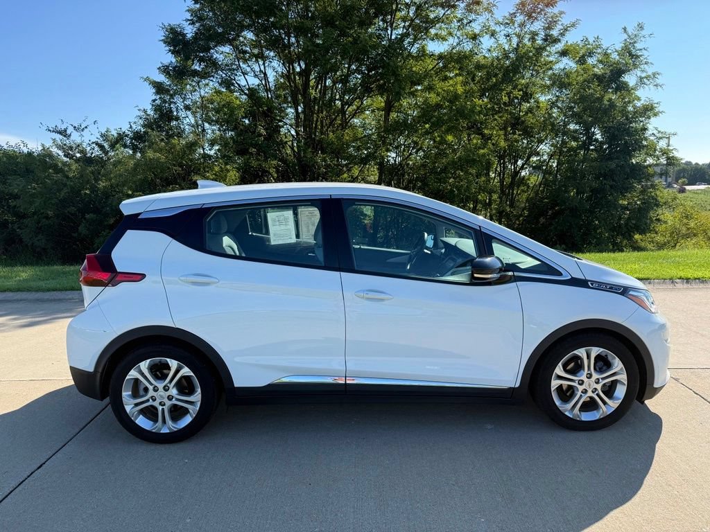 Used 2021 Chevrolet Bolt LT FWD image 2