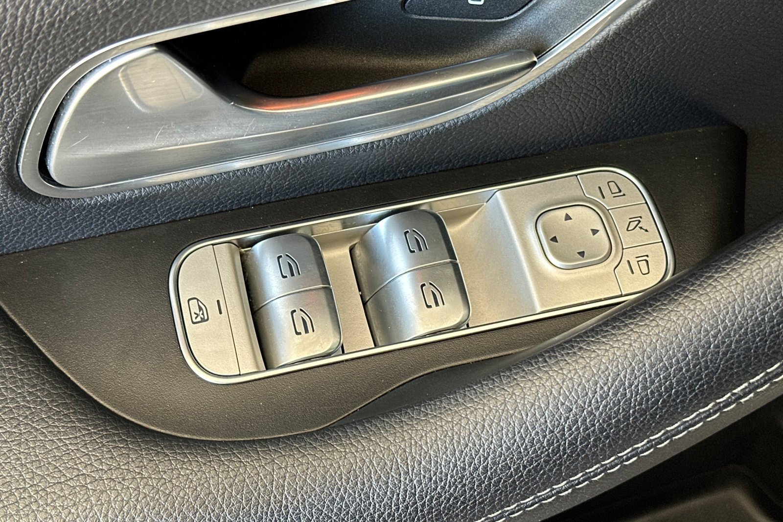 Used 2022 Mercedes-Benz GLE 350 4MATIC image 14