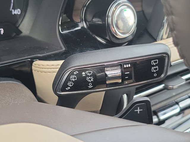 Used 2020 Lincoln Corsair Reserve w/ Equipment Group 201A AWD/4WD image 25