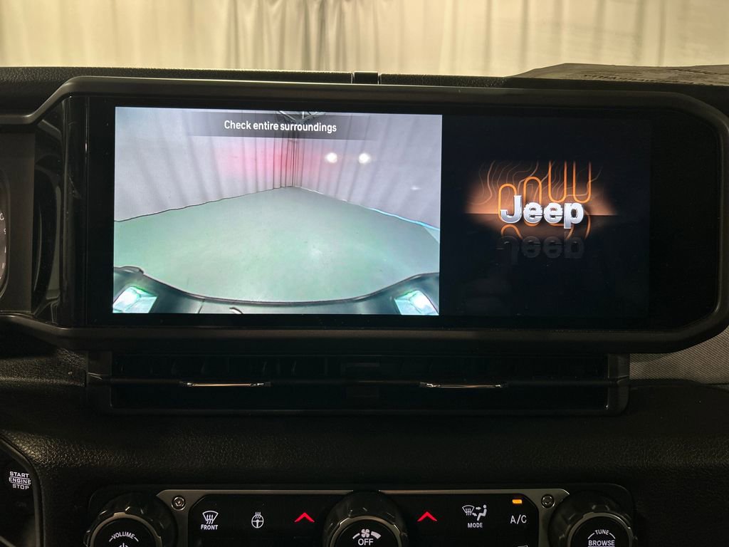 Used 2024 Jeep Gladiator Sport image 18