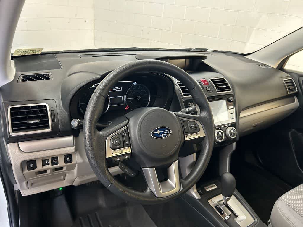 Used 2018 Subaru Forester 2.5i Premium AWD/4WD image 2