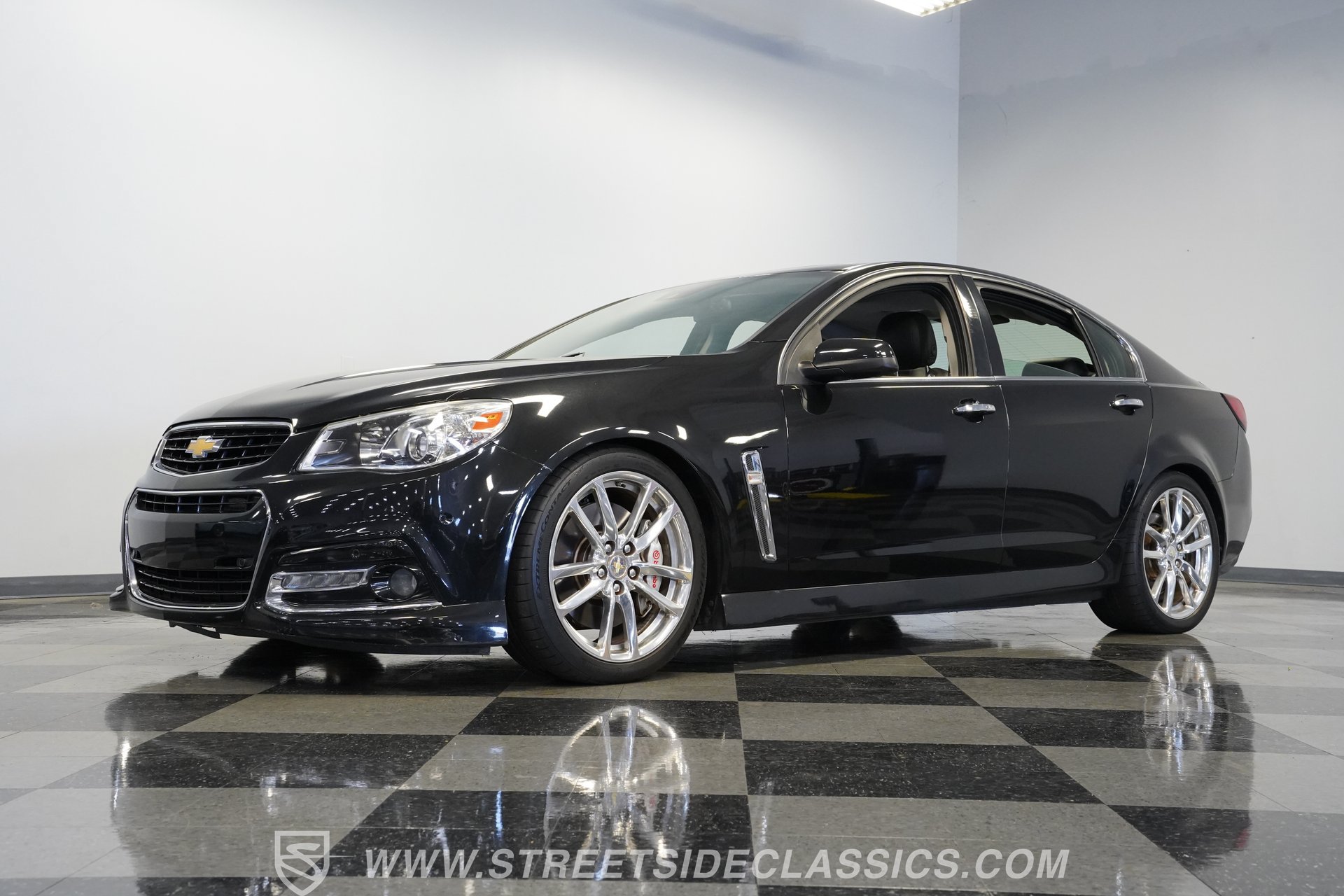 Used 2014 Chevrolet SS RWD image 22