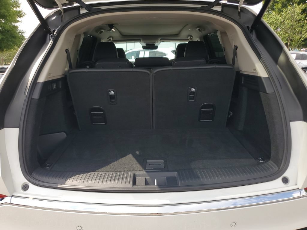 Certified 2024 Acura MDX w/ Technology Package FWD image 9