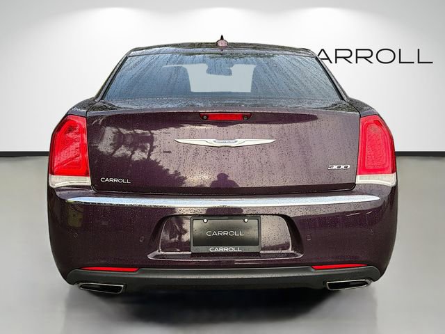 Used 2021 Chrysler 300 Touring RWD image 4