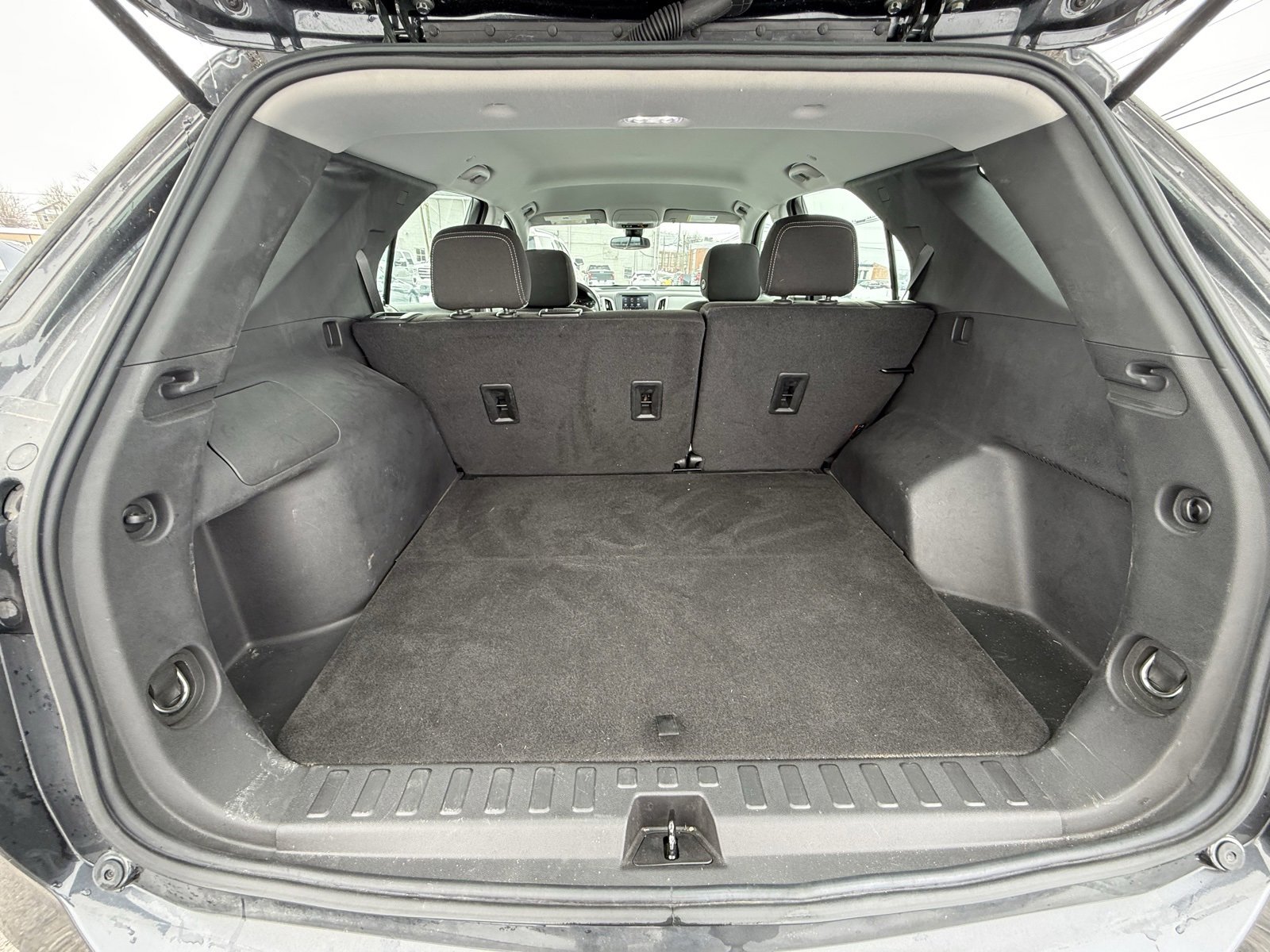 Used 2022 Chevrolet Equinox LS image 23