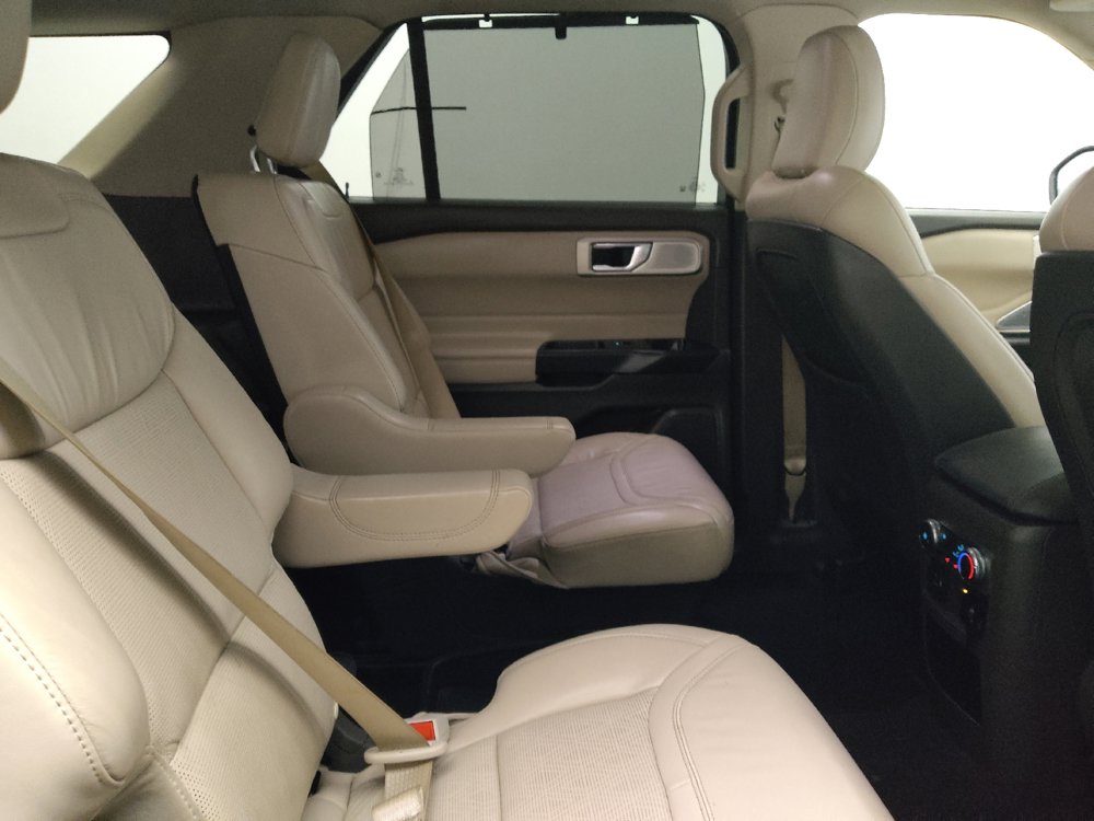 Used 2020 Ford Explorer Platinum w/ Premium Technology Package AWD/4WD image 19