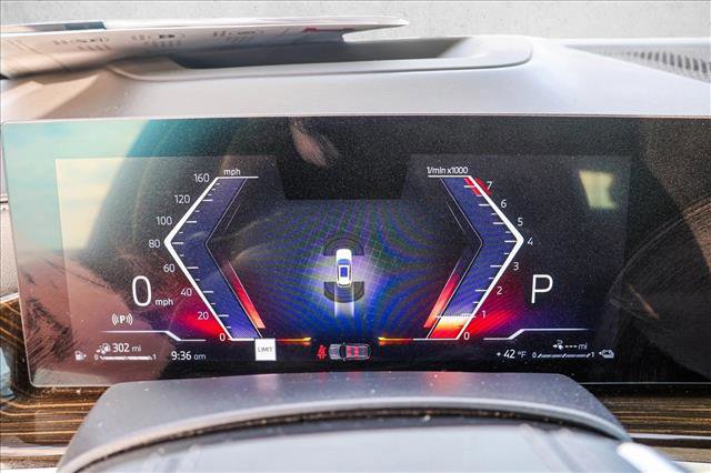 Used 2024 BMW X5 xDrive50e image 15