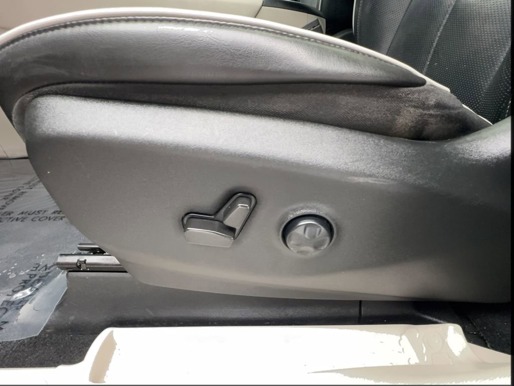 Used 2022 Chrysler Pacifica Limited FWD image 20