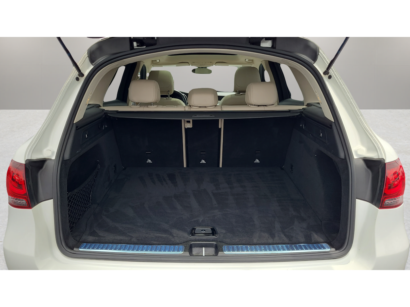 Used 2021 Mercedes-Benz GLC 300 4MATIC image 27