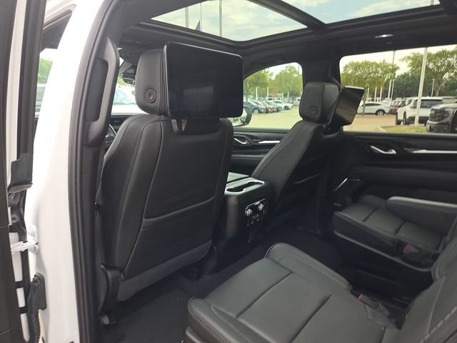 Used 2024 GMC Yukon XL Denali w/ Advanced Technology Package AWD/4WD image 26