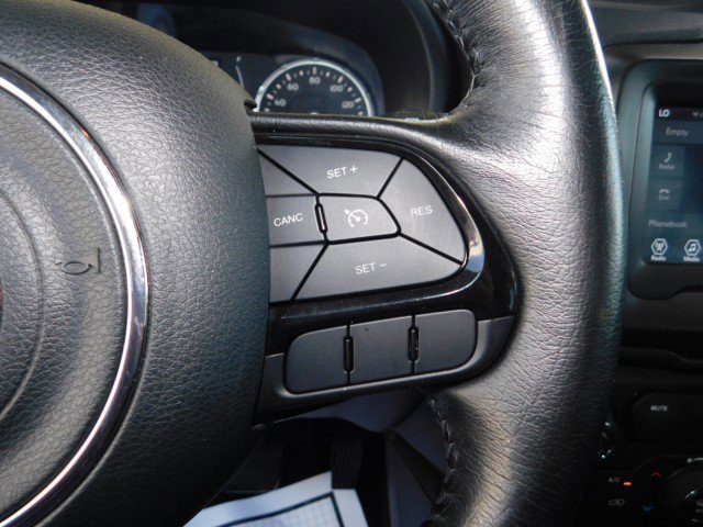 Used 2018 Jeep Renegade Altitude image 29