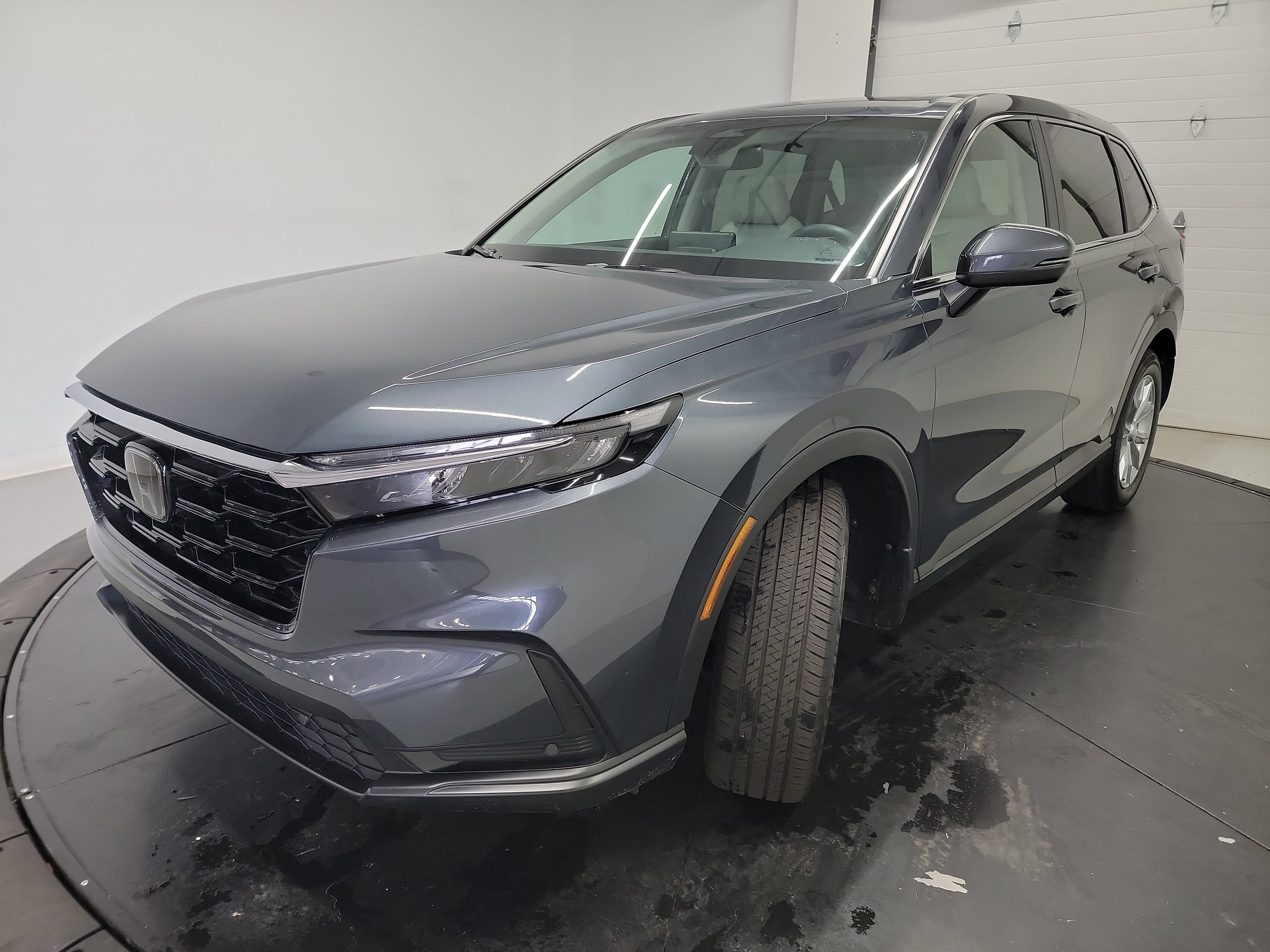 Used 2024 Honda CR-V EX-L image 3