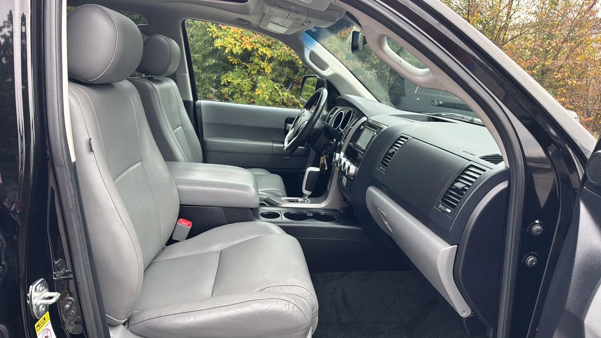 Used 2014 Toyota Sequoia Limited image 12