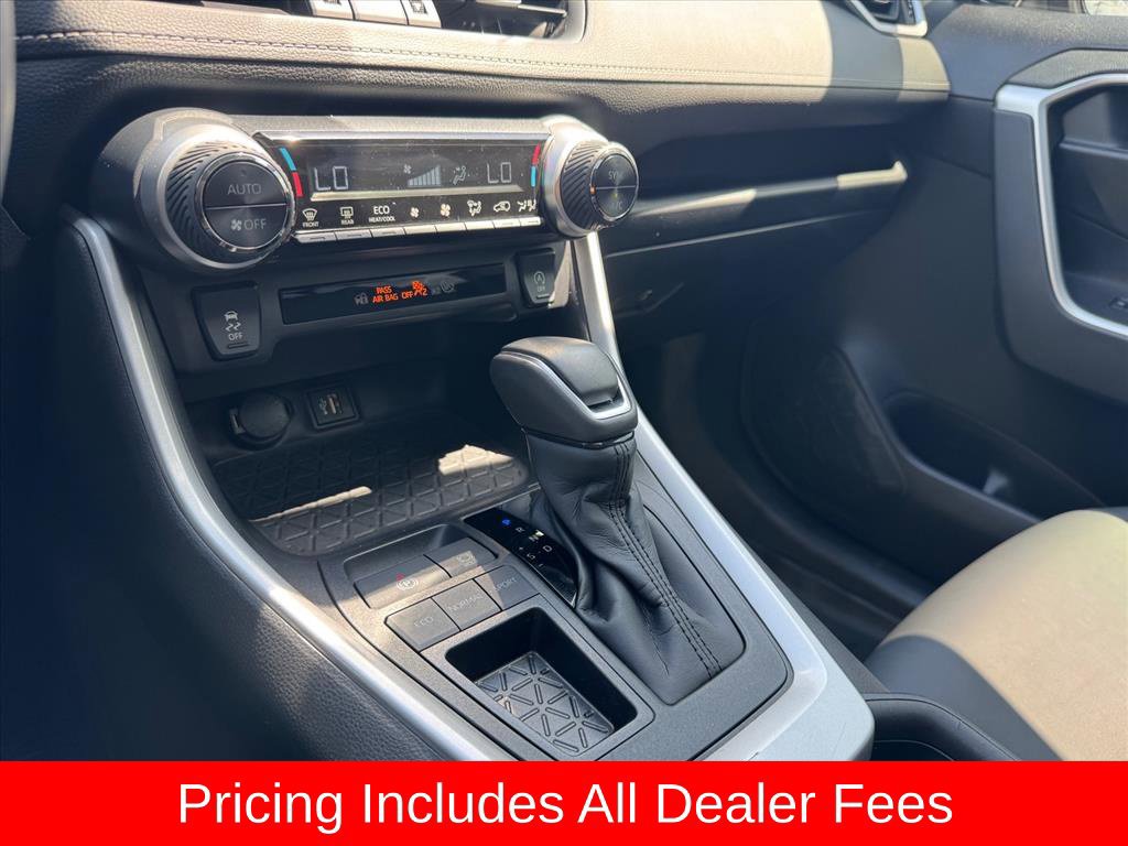 Used 2025 Toyota RAV4 XLE Premium FWD image 20