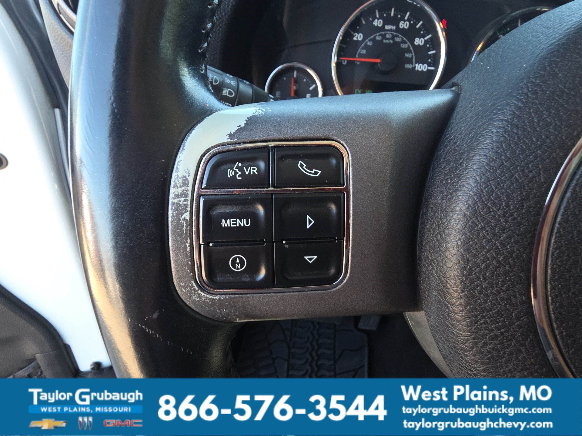 Used 2013 Jeep Wrangler Unlimited Sahara AWD/4WD image 18