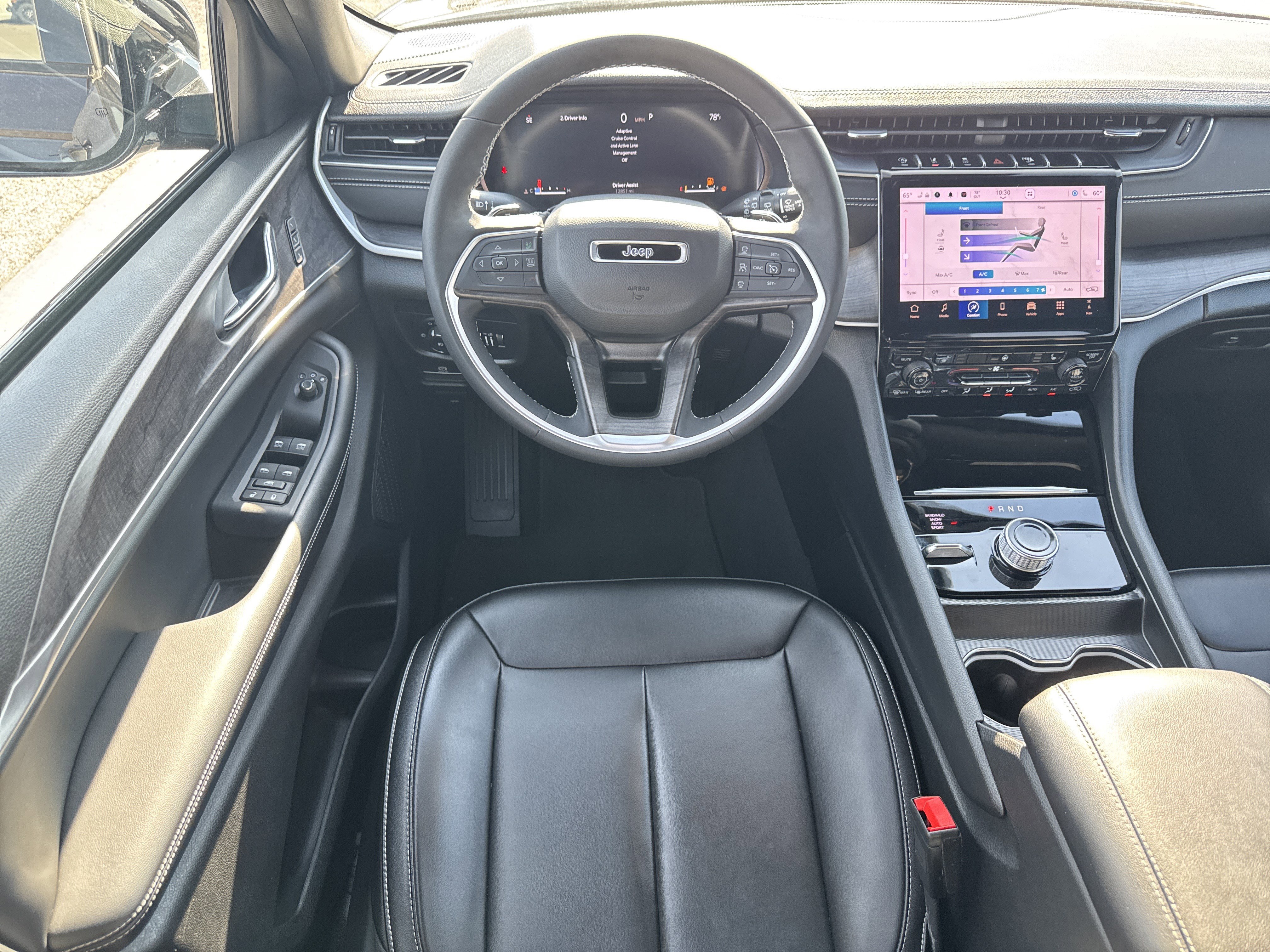 Used 2024 Jeep Grand Cherokee L Limited image 14