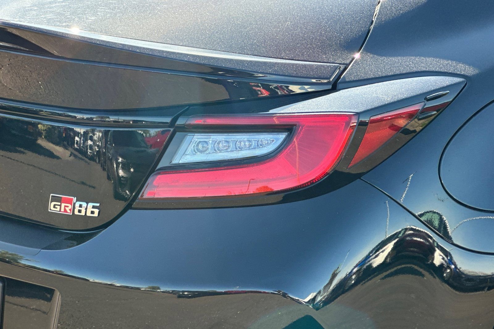 Used 2022 Toyota GR86 Premium w/ ALL Weather Mat Package (TMS) image 24