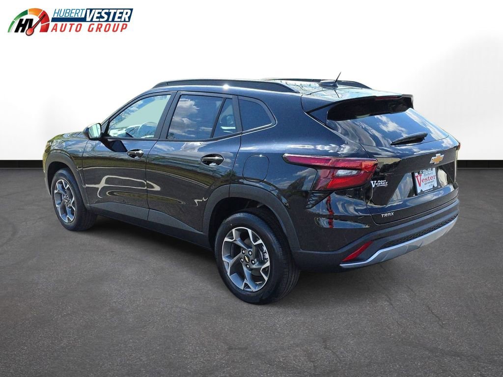 New 2026 Chevrolet Trax LT w/ Driver Confidence Package image 8