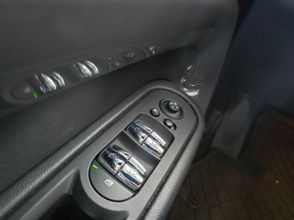 Used 2019 MINI Cooper Countryman S FWD image 31