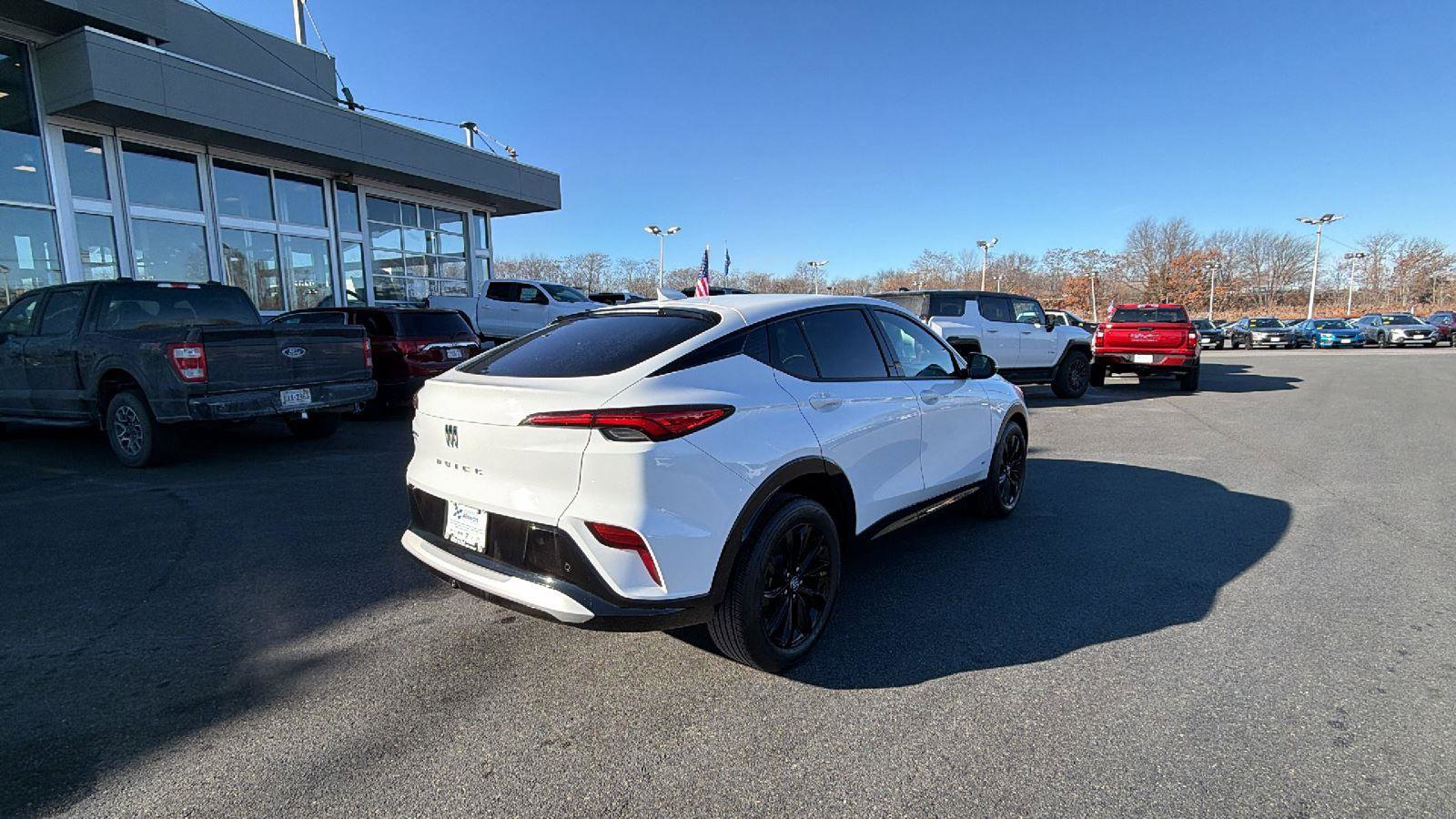 Used 2025 Buick Envista Sport Touring image 7