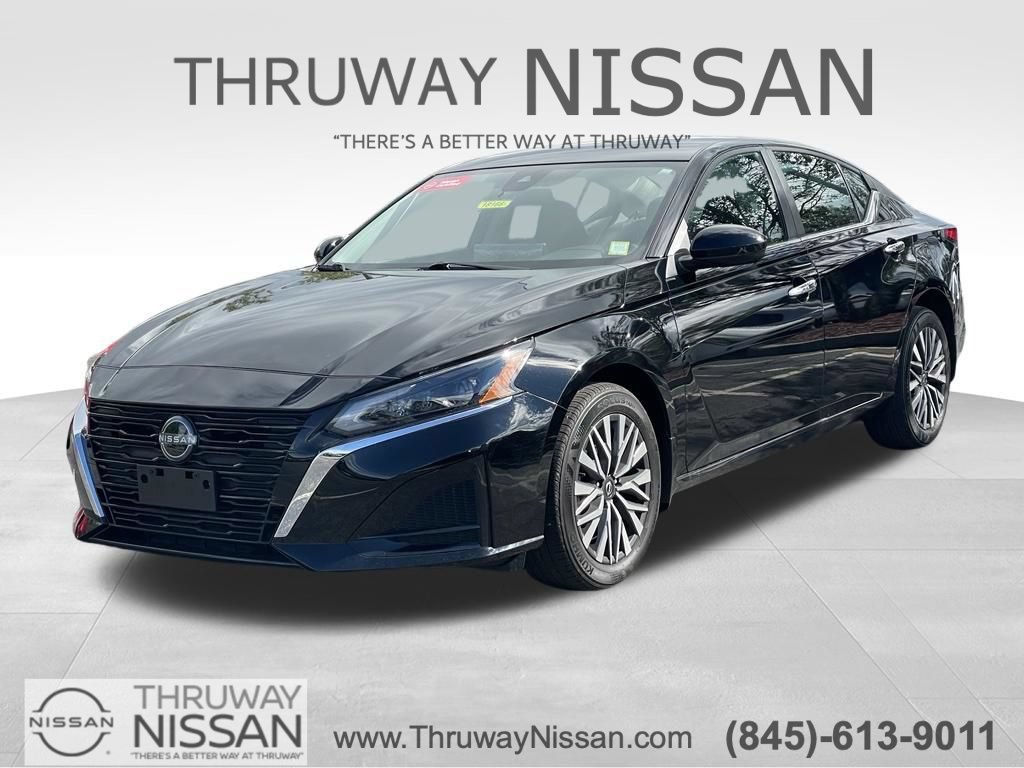 Certified 2024 Nissan Altima 2.5 SV w/ SV Premium Package AWD/4WD image 1