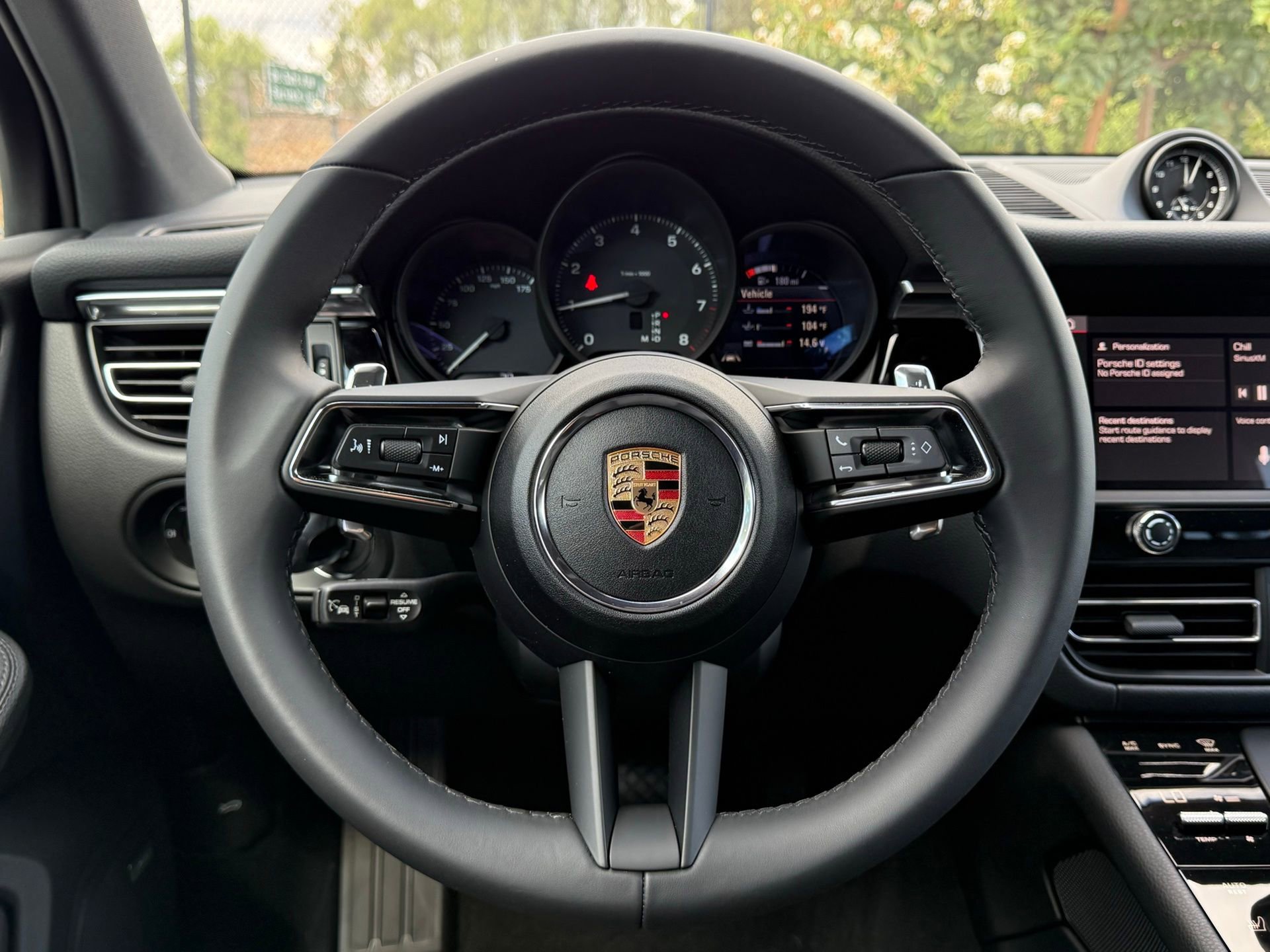 Used 2025 Porsche Macan image 15