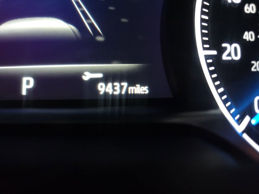 Used 2024 Toyota Venza XLE image 31