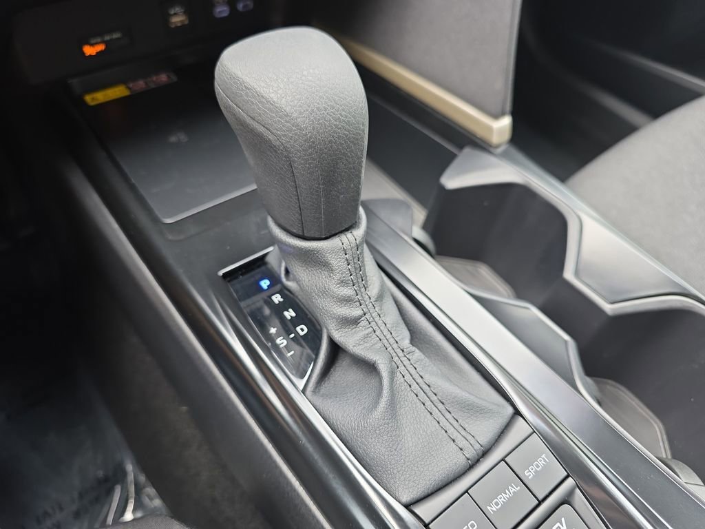 Used 2026 Toyota Camry LE FWD image 27