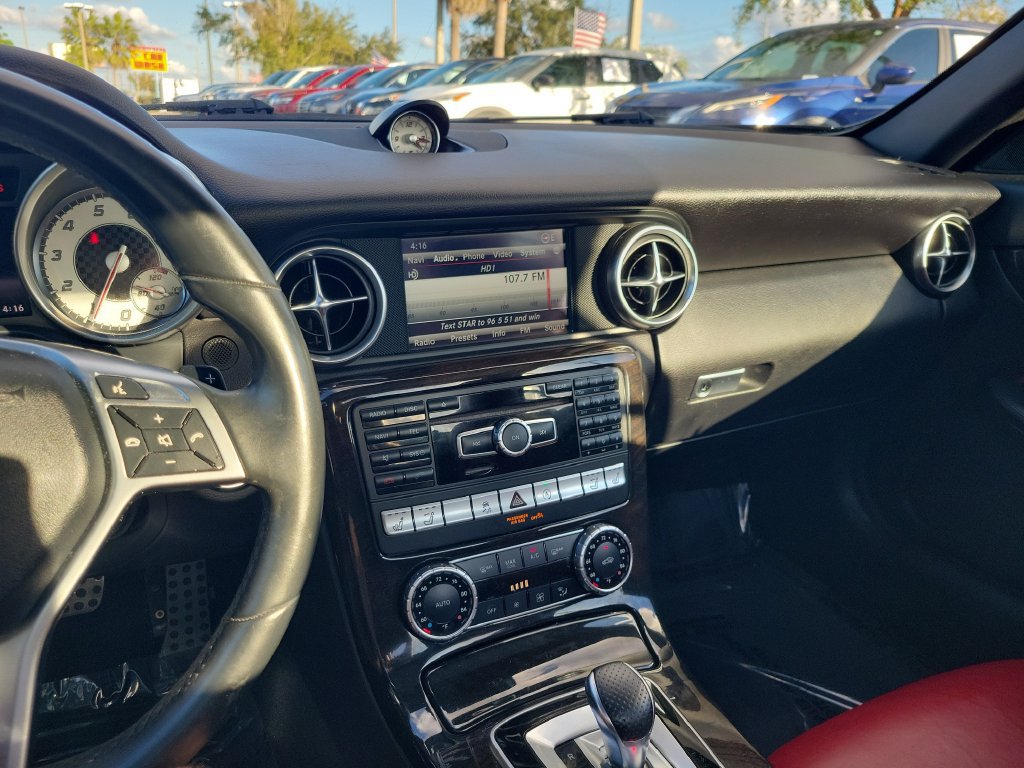 Used 2016 Mercedes-Benz SLK 300 image 16
