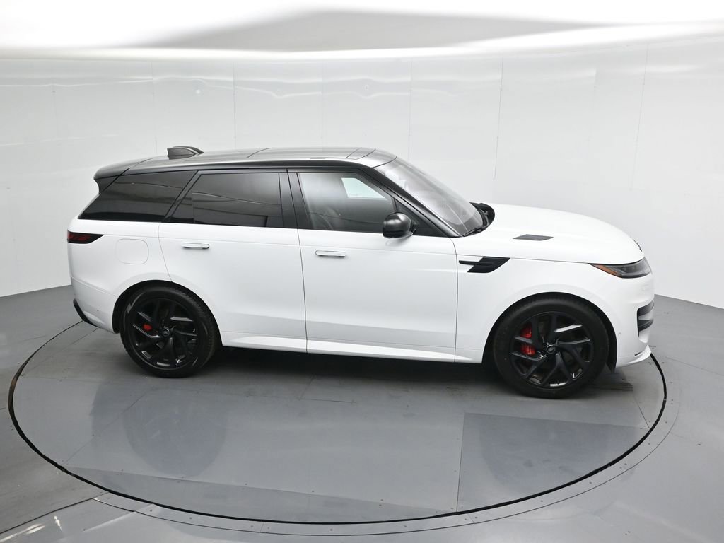 Used 2023 Land Rover Range Rover Sport SE Dynamic image 55