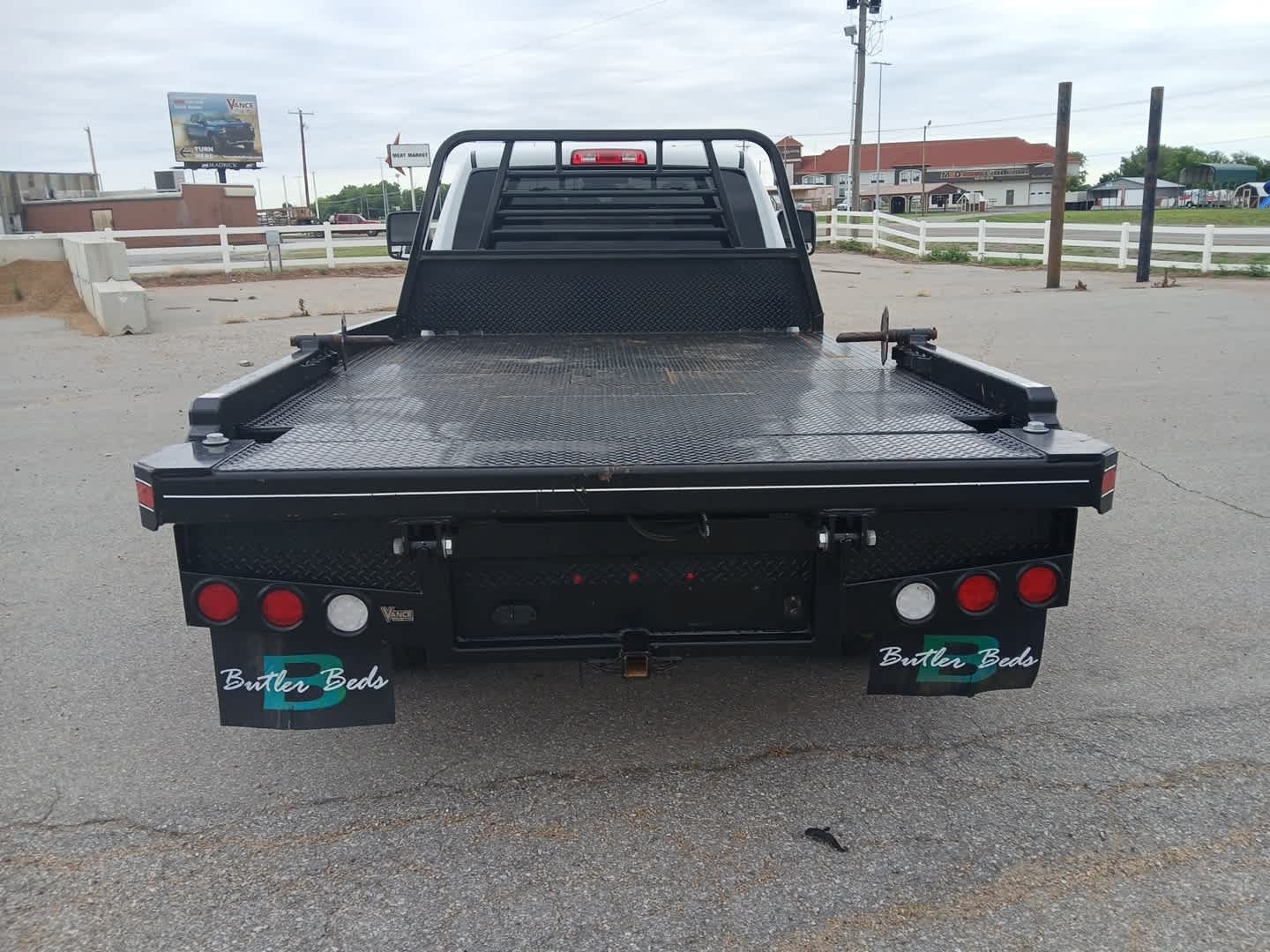 Used 2024 RAM 3500 Tradesman w/ Chrome Appearance Group AWD/4WD image 4