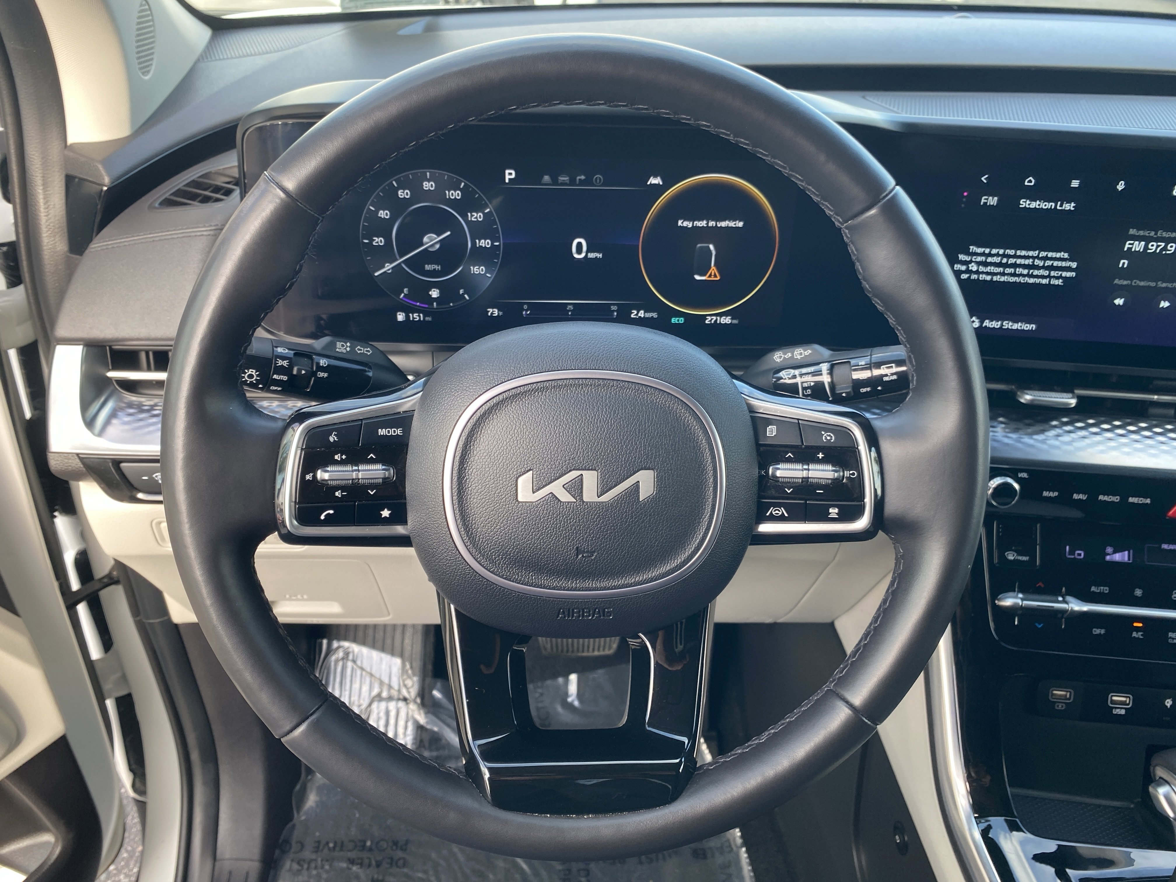 Used 2024 Kia Carnival SX Prestige image 27