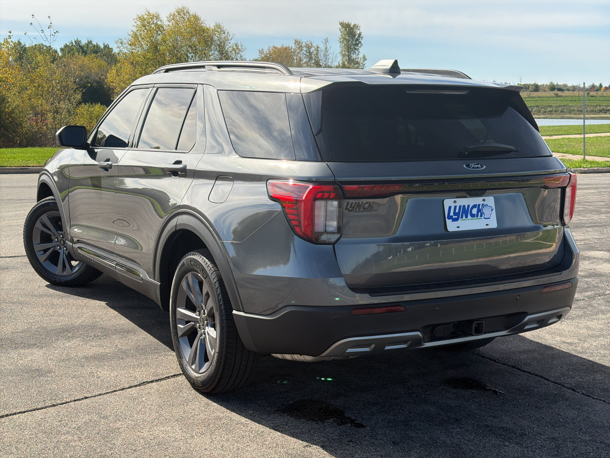 Used 2025 Ford Explorer Active w/ Active Comfort Package AWD/4WD image 35