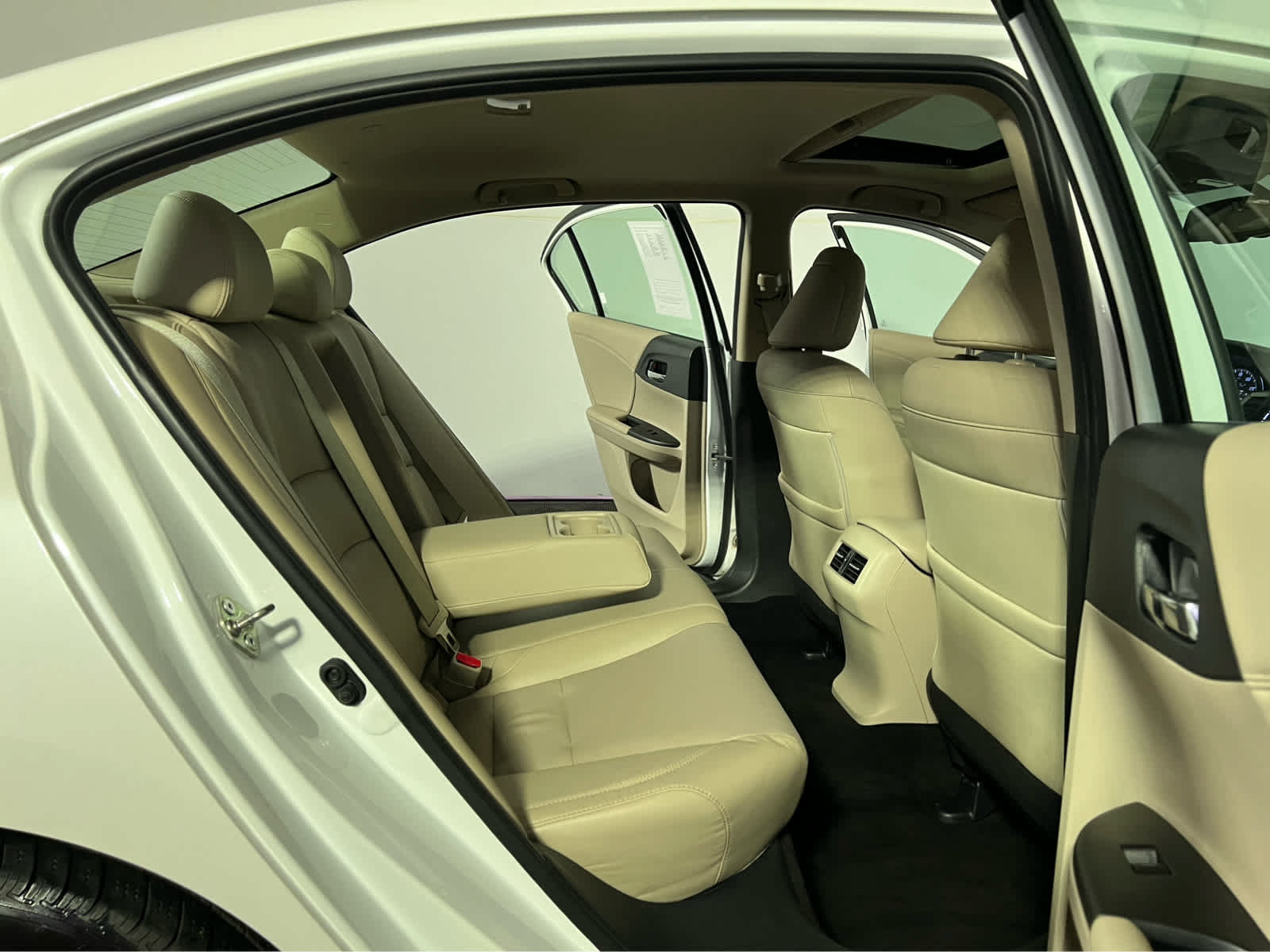 Used 2017 Honda Accord EX-L image 27