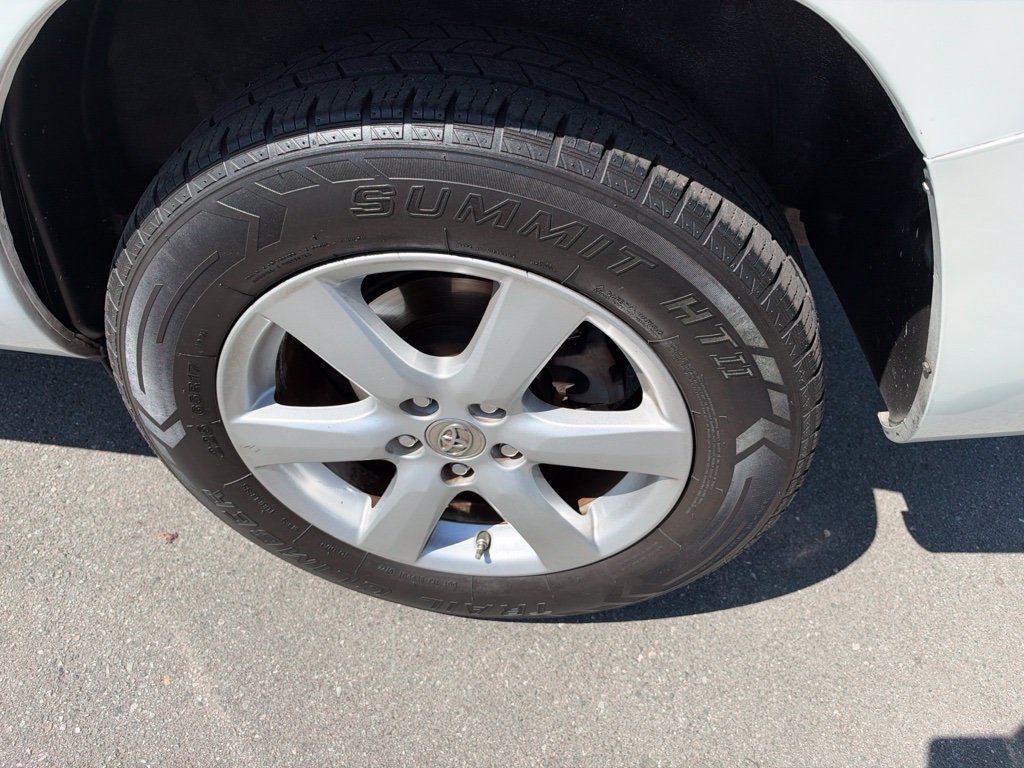Used 2007 Toyota RAV4 Limited FWD image 8