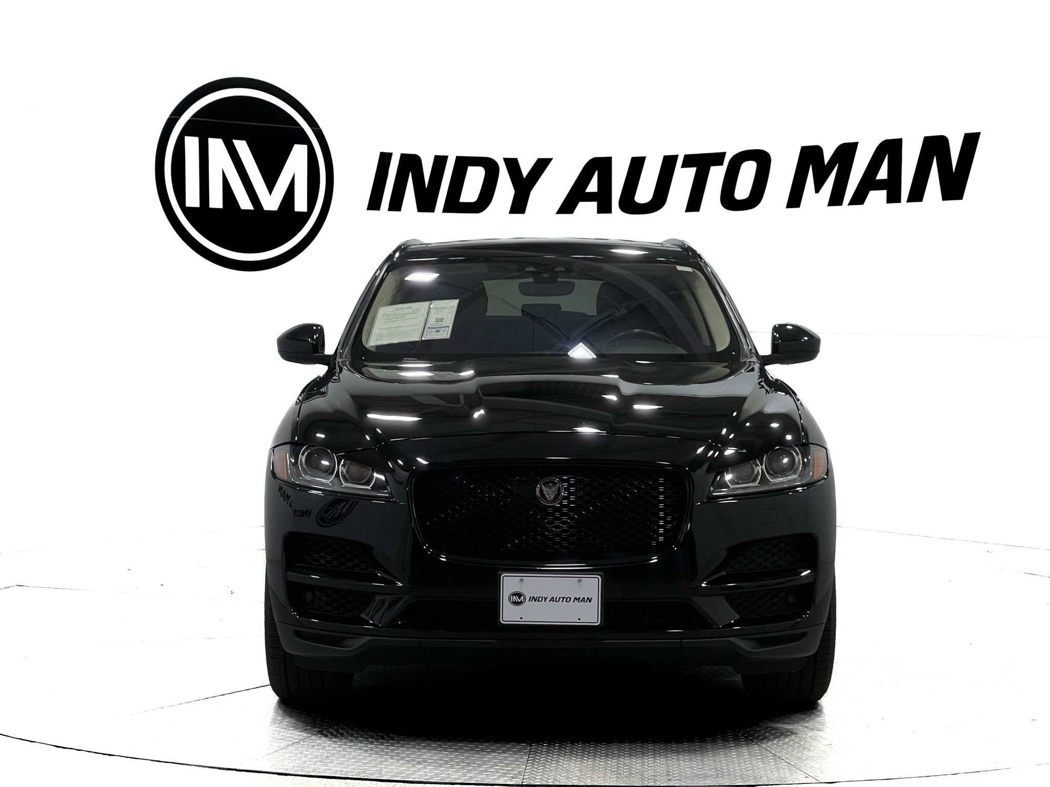 Used 2019 Jaguar F-PACE Prestige image 9