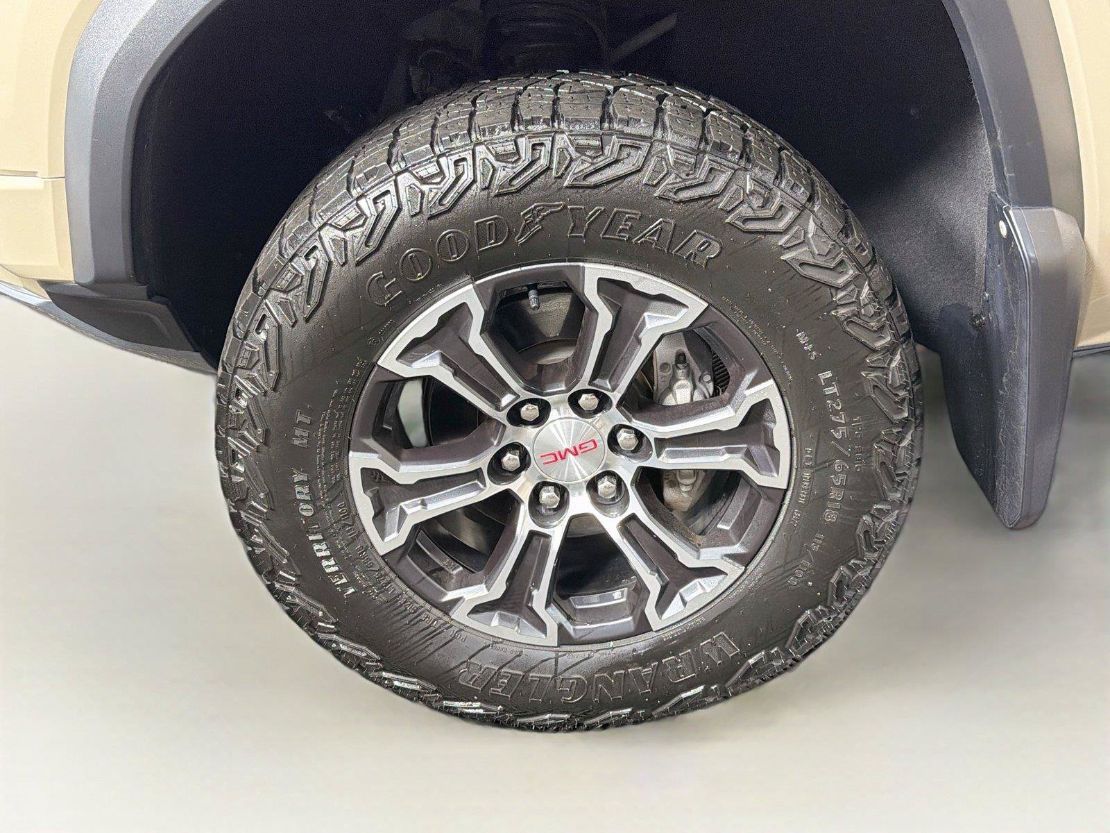 Used 2023 GMC Canyon AT4 w/ AT4 Premium Package AWD/4WD image 33