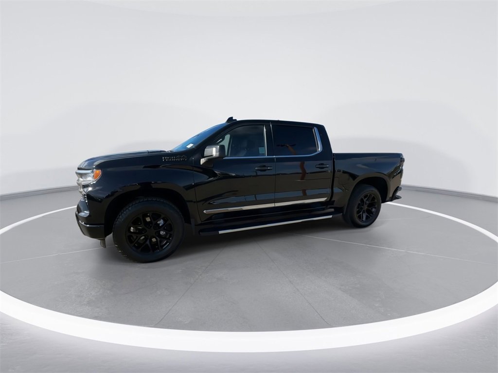 Used 2022 Chevrolet Silverado 1500 High Country w/ Technology Package image 7