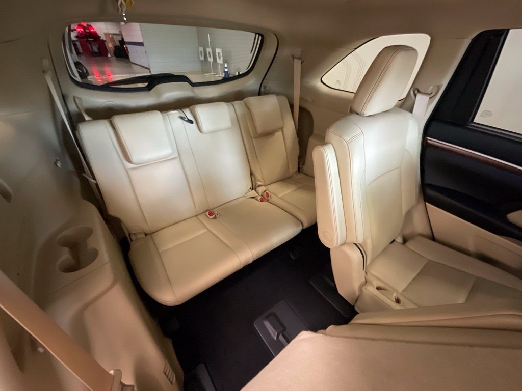 Used 2019 Toyota Highlander Limited AWD/4WD image 22