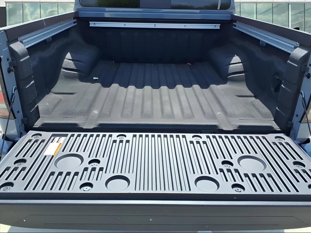 New 2026 Nissan Frontier PRO-4X w/ Pro-4x Convenience Package image 9