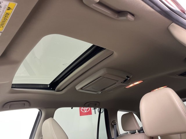 Used 2019 Honda Pilot Touring image 5