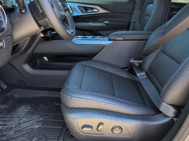 New 2026 Chevrolet Equinox EV LT FWD image 12