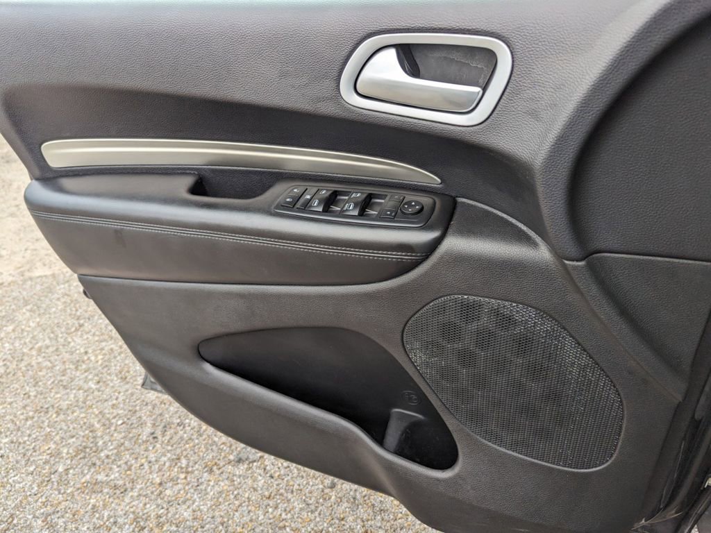Used 2020 Dodge Durango SXT image 12