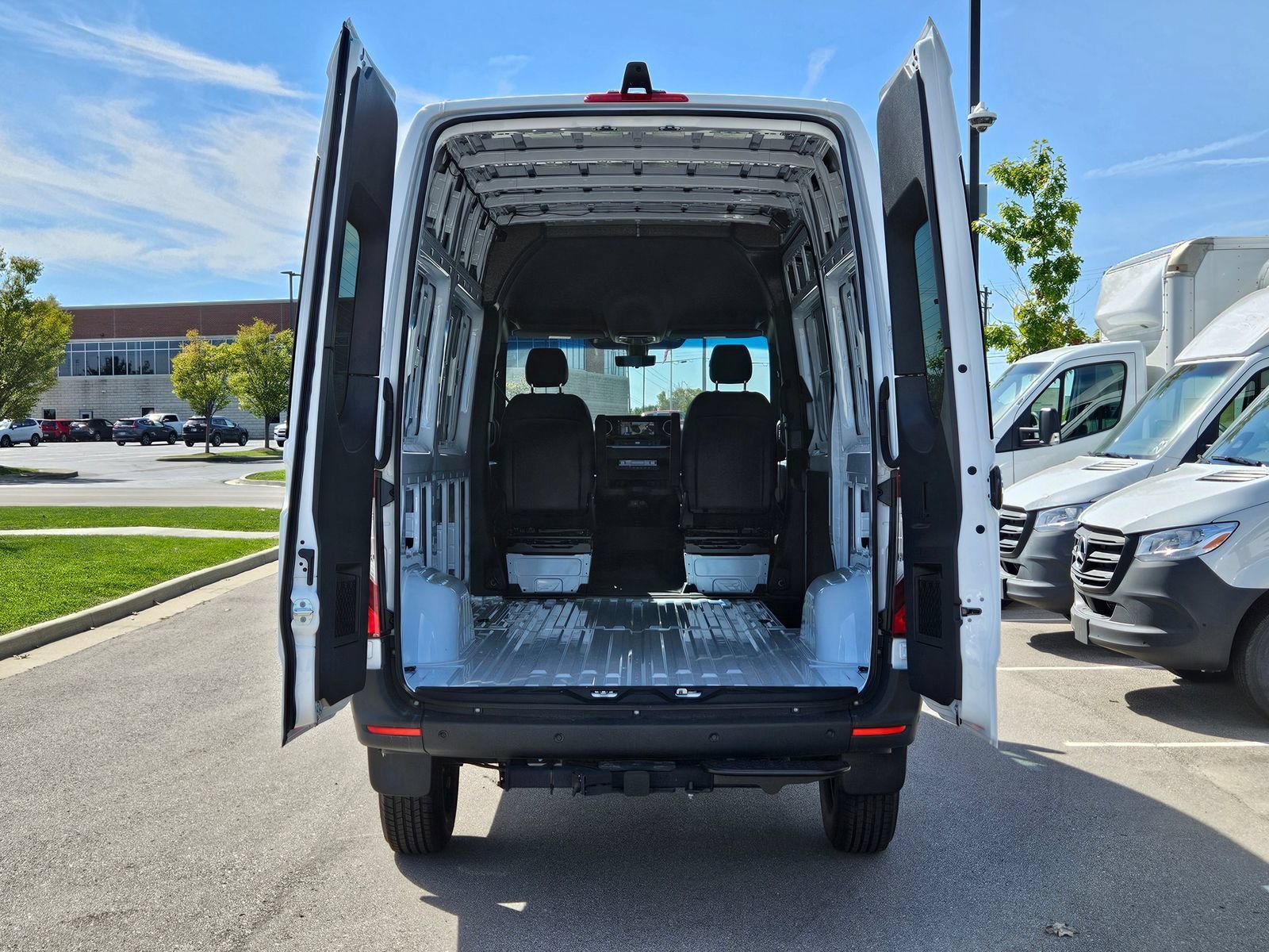 New 2025 Mercedes-Benz Sprinter 2500 image 29