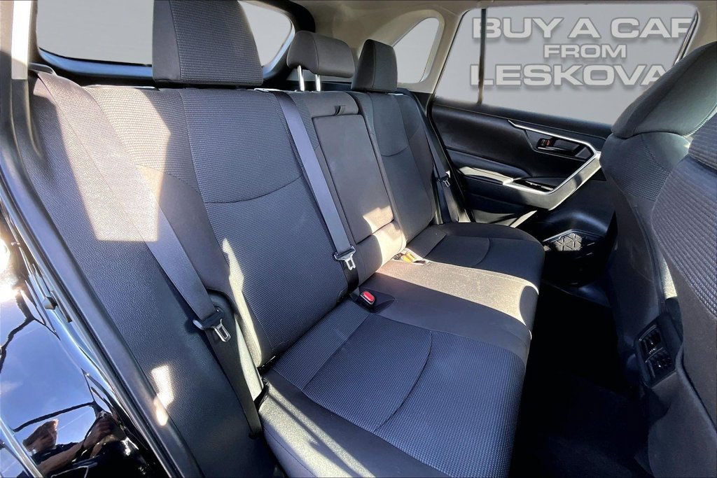 Used 2025 Toyota RAV4 LE AWD/4WD image 26