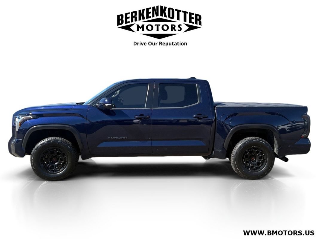 Used 2022 Toyota Tundra SR5 w/ Advanced Technology Package AWD/4WD image 6