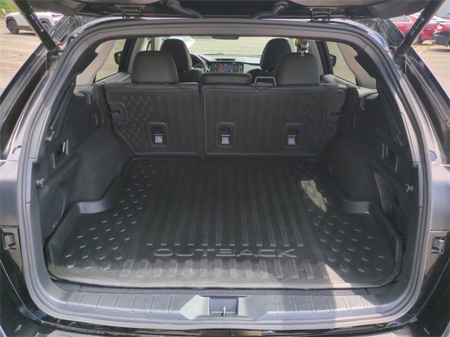 Used 2022 Subaru Outback Limited image 13