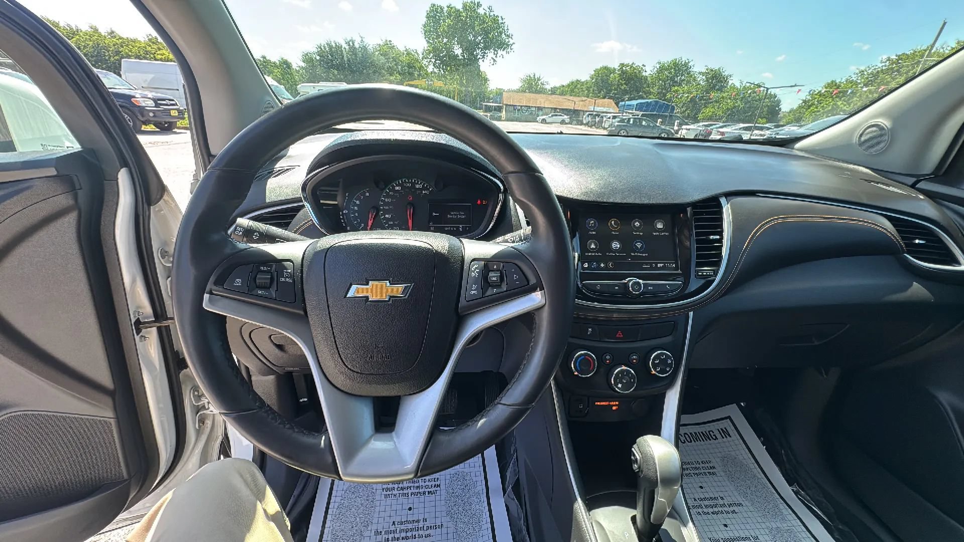 Used 2018 Chevrolet Trax LT w/ LT Convenience Package AWD/4WD image 15